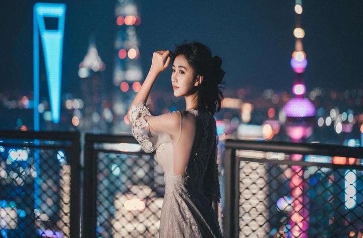 一线精华液的高端护肤